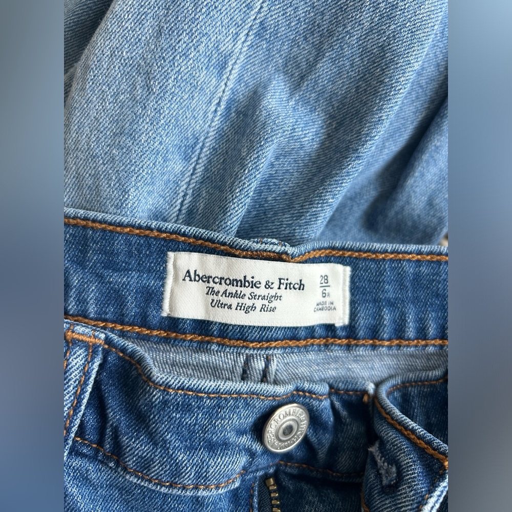 Abercrombie Ultra Straight High Rise